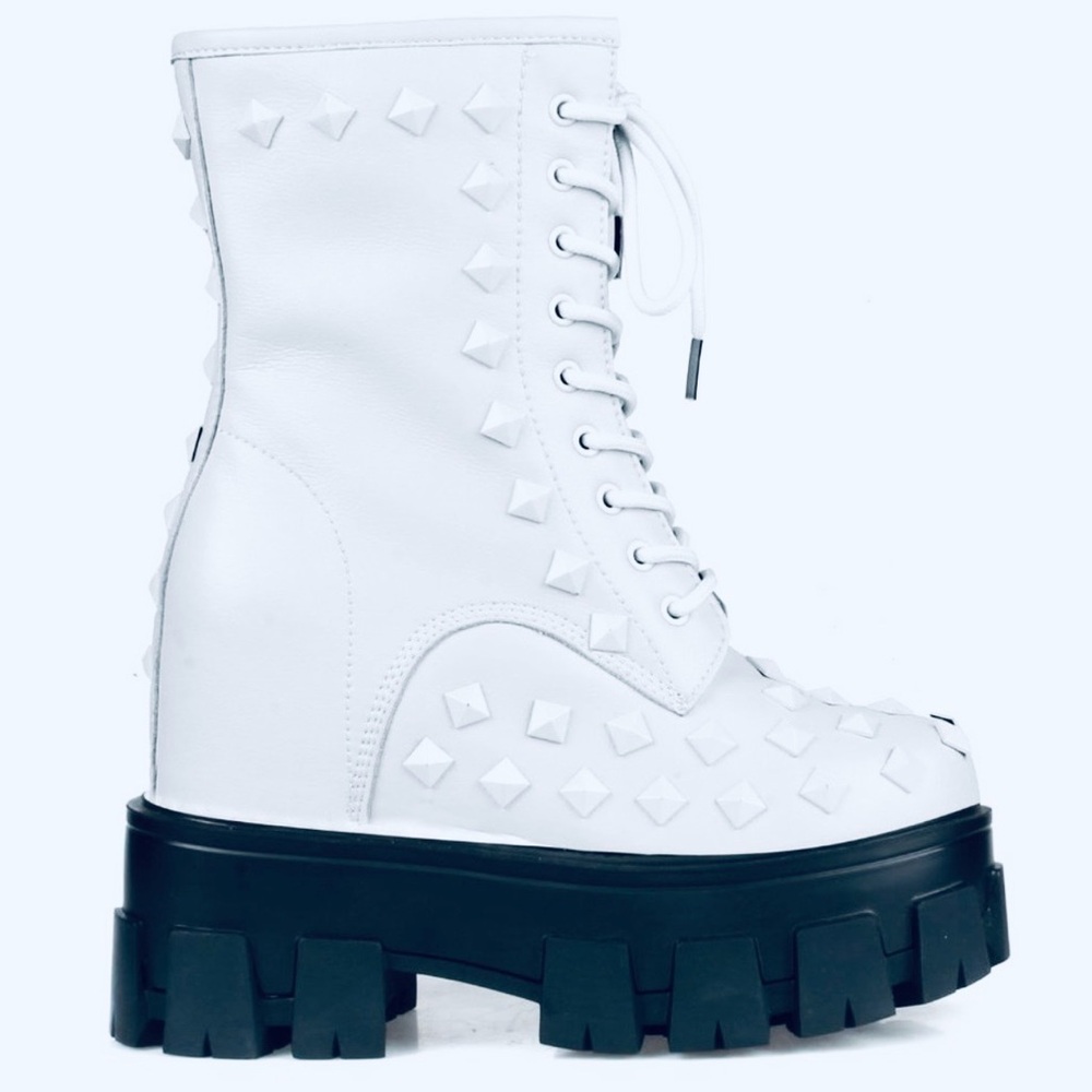 WTF ANTHONY WANG WHITE LUG SOLE COMBAT BOOTS WITH EMBELLISHMENTS NWT SIZE 8..5 - Picture 4 of 6